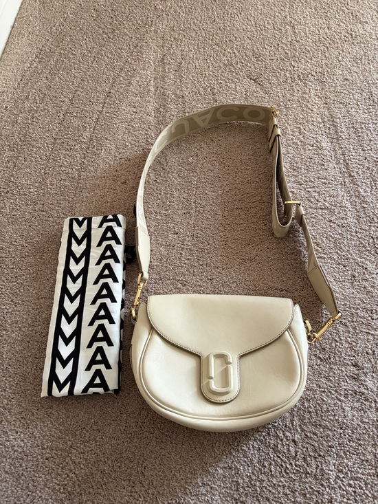 Marc Jacobs Cream Leather Saddle Crossbody with Branded Strap - Picture 2 of 8